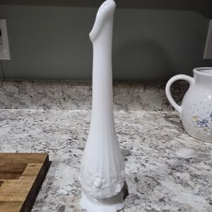 Fenton Vintage Cabbage Elegant White Ceramic Vase